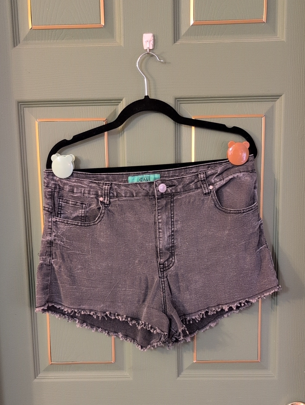 Cali1850 black faded wash, frayed hem, cutoff denim daisy duke shorts, size 13